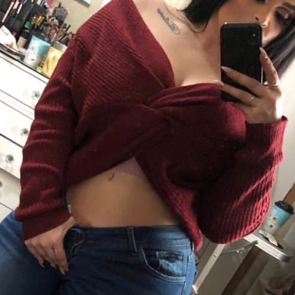 Twist Detail Sweater - Picture 8 of 8